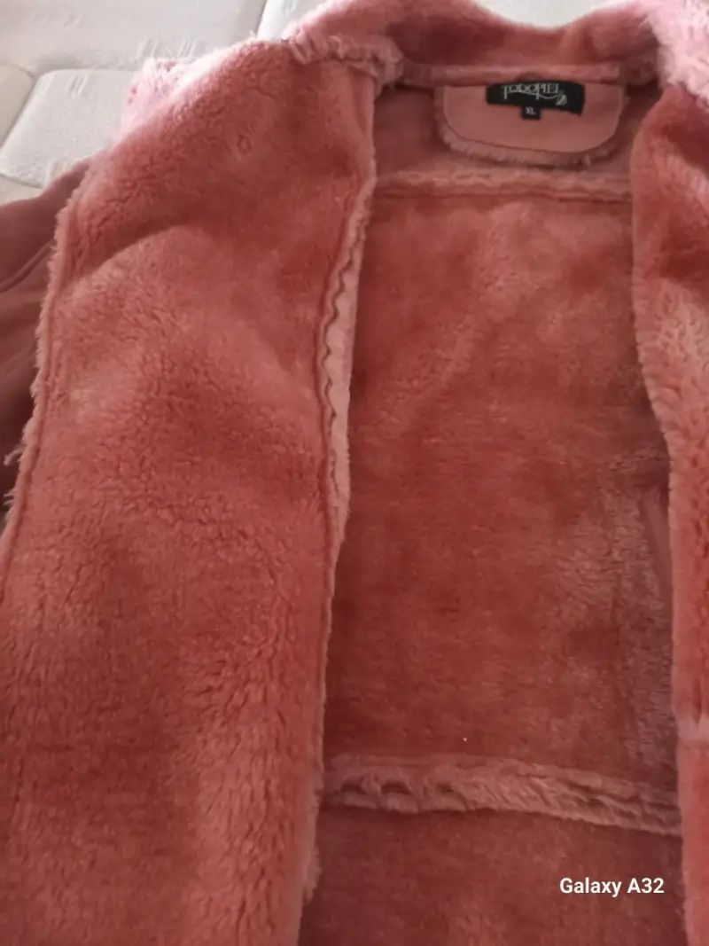 Chaqueta rosada con cierre todo piel - 2