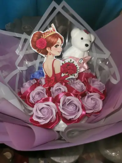 Ramo de rosas eternas echas con cintas de  oso - miniatura 4