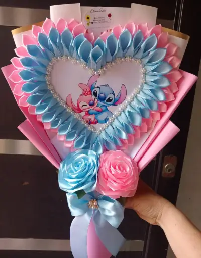 Ramo decorativo con diseño tierno - miniatura 1