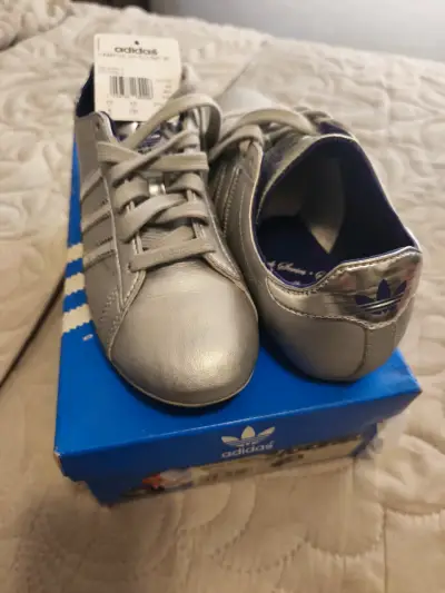 Zapatillas Adidas Originales - miniatura 3