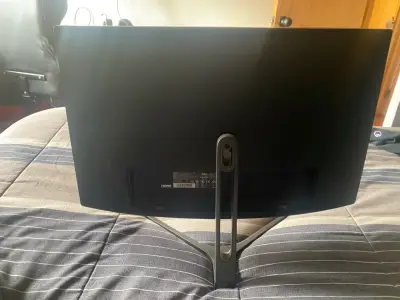 Monitor curvo MSI 24 pulgadas 75hz 1ms - miniatura 2
