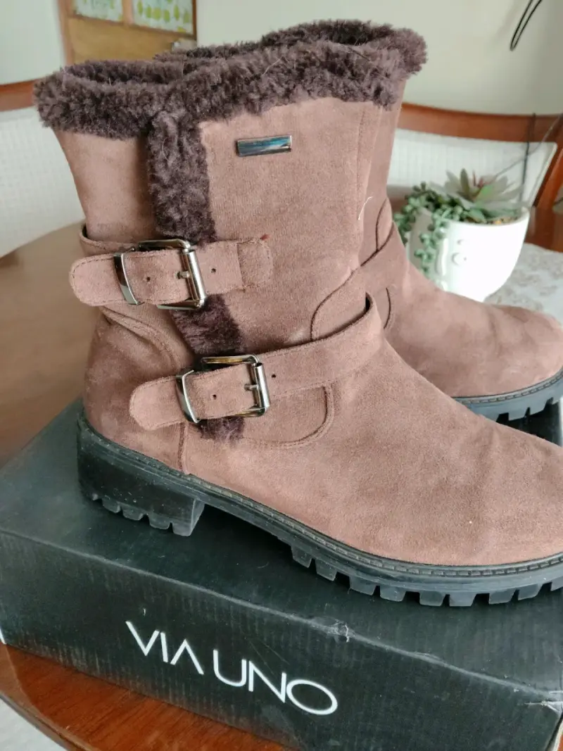 Botas marrones con forro de peluche - 3