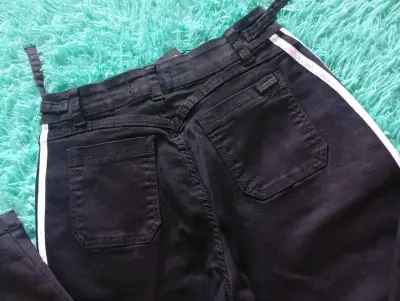Jeans dirtywide leg negro con lineas laterales - miniatura 2