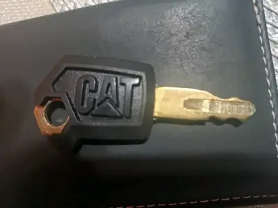 Llave de repuesto metálica - miniatura 4