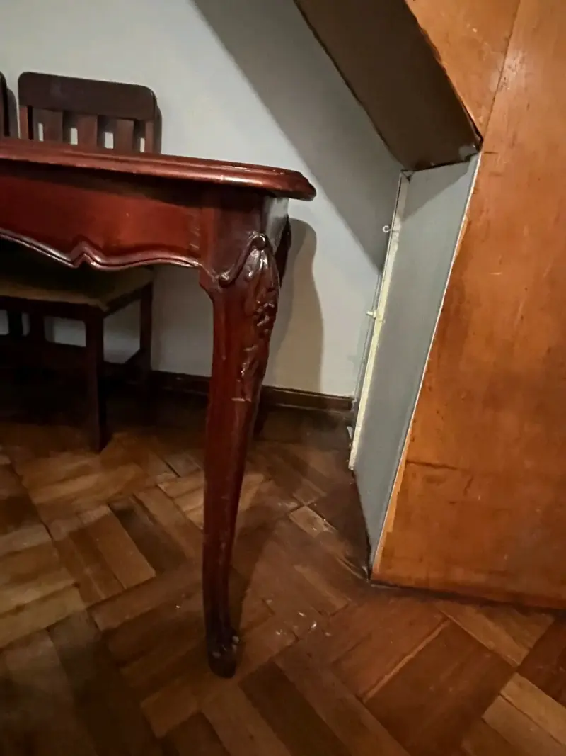 Mesa de comedor de madera - 4