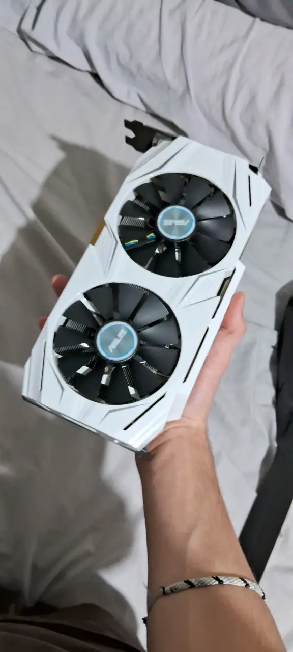 Tarjeta gráfica ASUS GTX 1060 6gb - 1