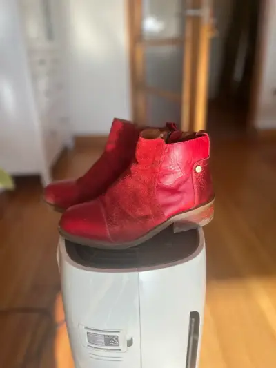 Botines rojos de gamuza - miniatura 2