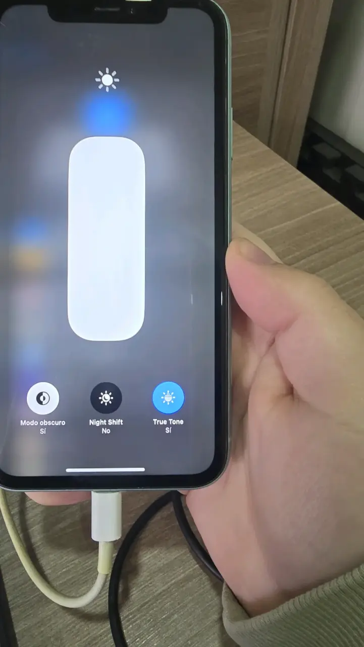 iPhone 11 128GB - 4