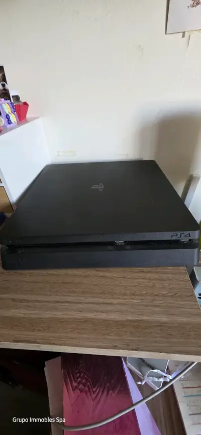 Consola PS4 negra usada - miniatura 1