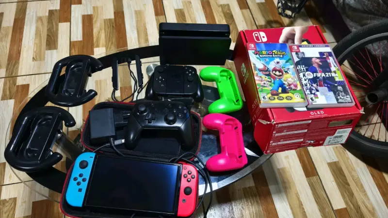 Nintendo Switch OLED con juegos - 1