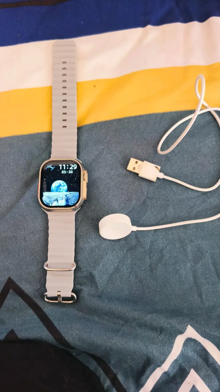 Smartwatch S9 Ultra con correa blanca - 1