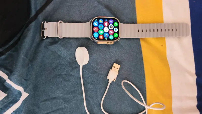 Smartwatch S9 Ultra con correa blanca - 3