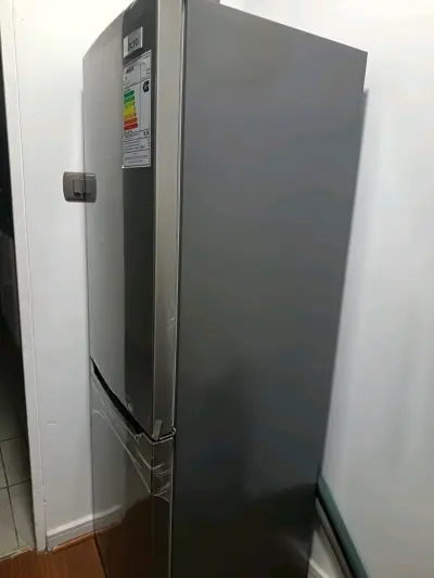 Refrigerador livero - miniatura 1