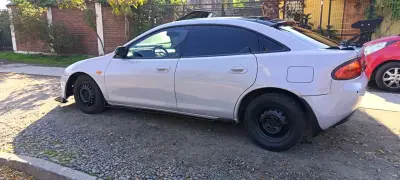 Auto deportivo gris - miniatura 1