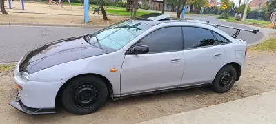Auto deportivo gris - miniatura 2