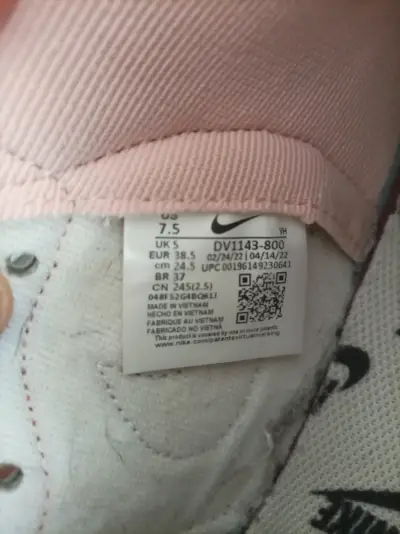 Zapatillas Nike y Jordan en buen estado - miniatura 3