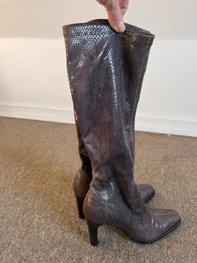 Botas altas de tela  reptil y tela rojas - miniatura 1