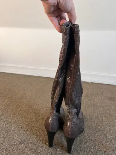 Botas altas de tela  reptil y tela rojas - miniatura 2