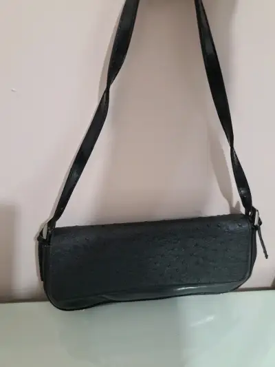 Cartera negra de cuero pequeña - miniatura 1