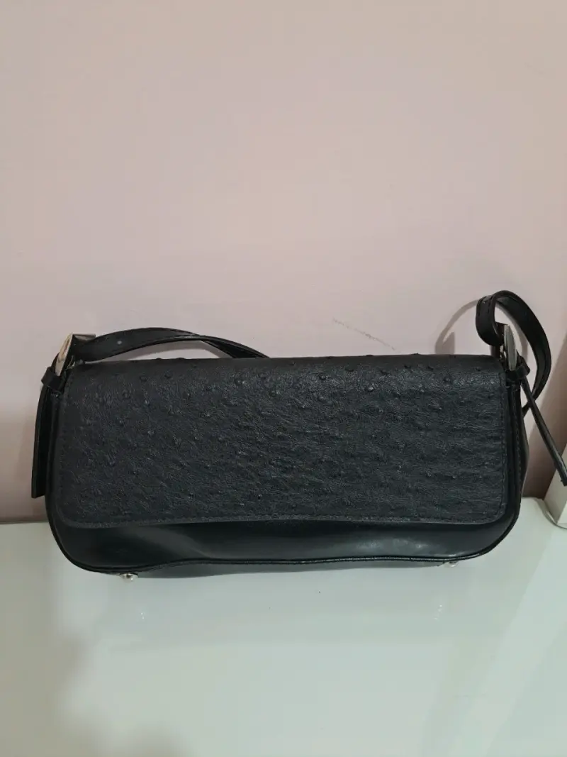 Cartera negra de cuero pequeña - 3