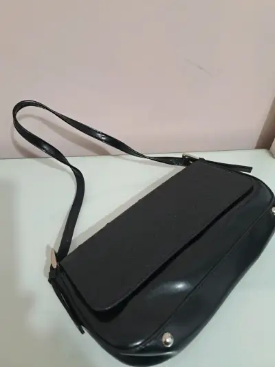 Cartera negra de cuero pequeña - miniatura 4