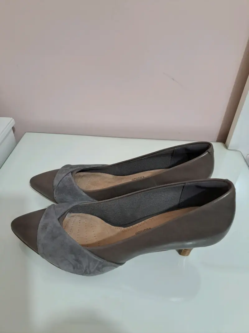 Zapatos grises elegantes - 3