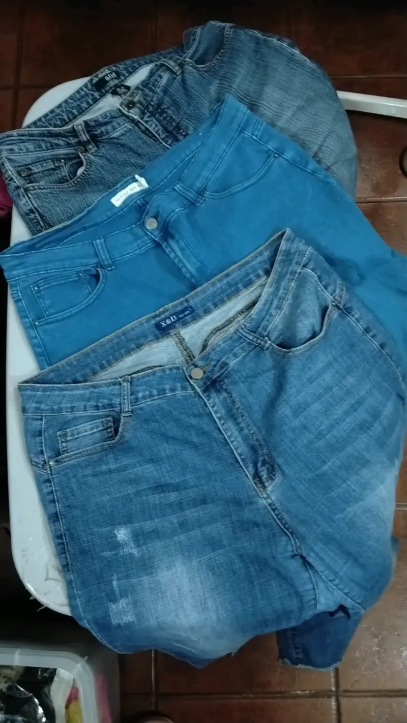Lote de ropa variada - 5