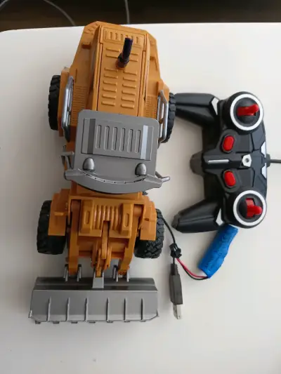 Bulldozer  1:24  control remoto con Pala metálica - miniatura 1