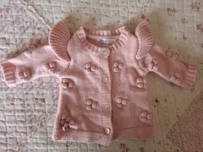Chaleco limonada rosado de bebé con botones - miniatura 1