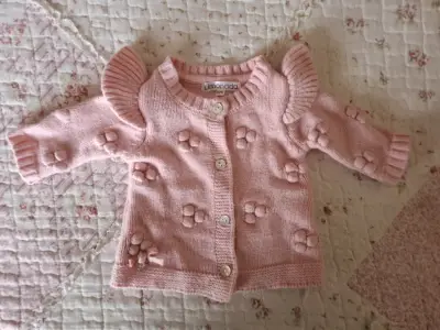 Chaleco limonada rosado de bebé con botones - miniatura 3