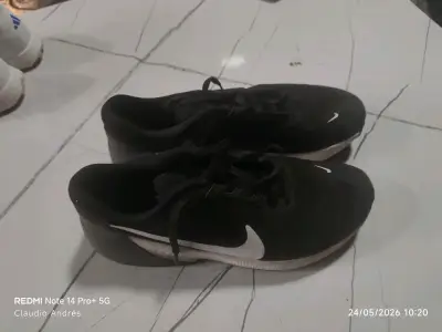 Zapatillas negras Nike nuevas originales - miniatura 2