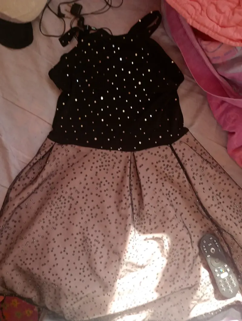 Vestido negro con brillo talla M - 1