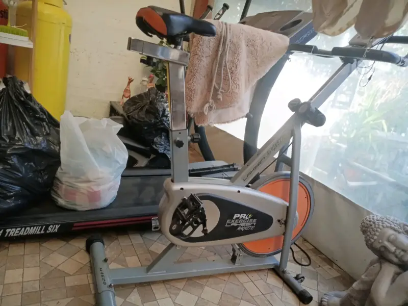 Bicicleta estática magnética gris lahsen - 1