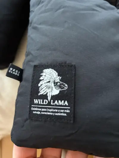 Parka negra WILD LAMA NUEVA - miniatura 2