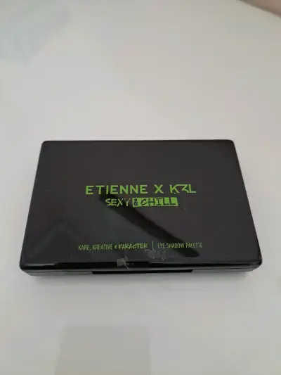 Paleta de sombras Etienne X KL - miniatura 1