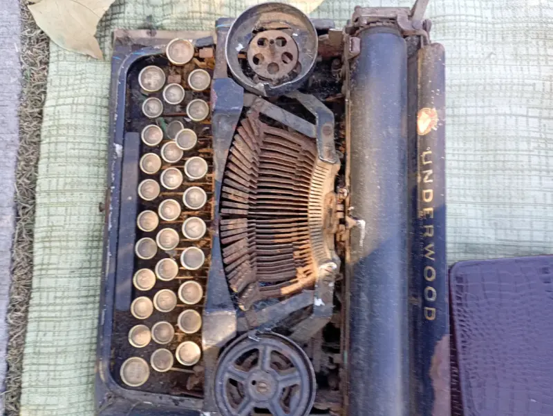 Máquina de escribir Underwood antigua - 3
