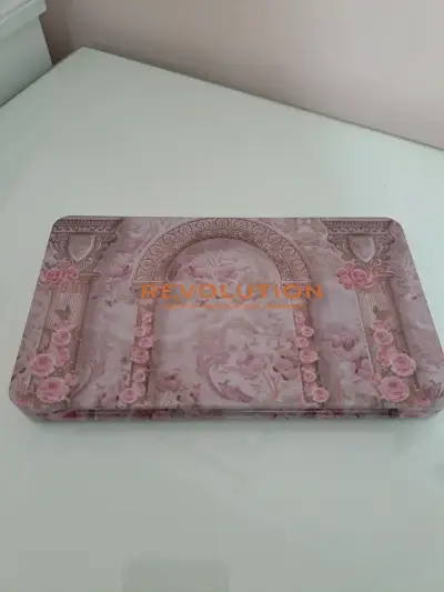 Paleta de sombras con espejo - miniatura 2