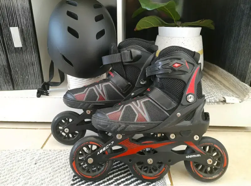 Patines en línea con casco - 1