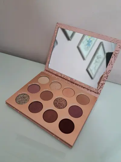 Paleta de sombras de ojos - miniatura 1