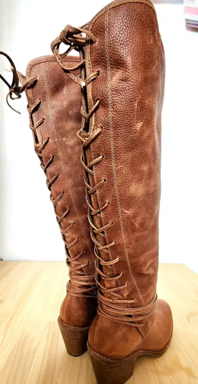 Botas Altas c/amarras en ZigZag 100% CUERO Romano - miniatura 2