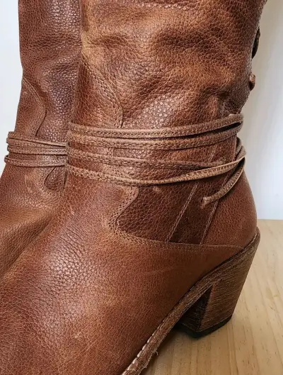 Botas Altas c/amarras en ZigZag 100% CUERO Romano - miniatura 3