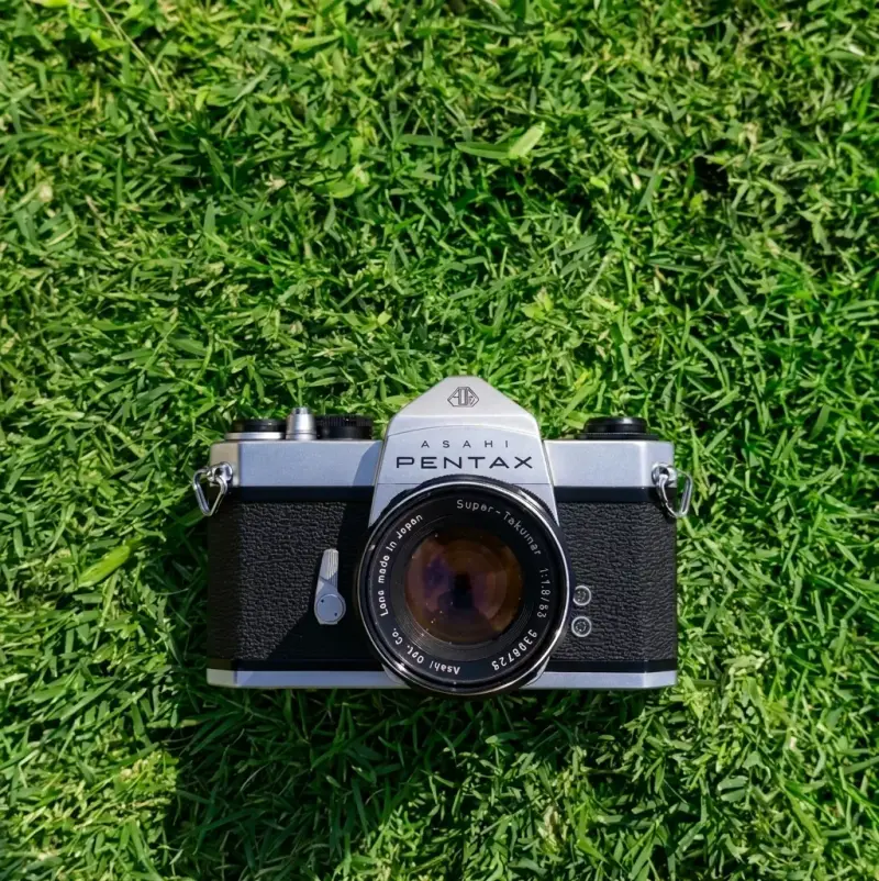 Cámara Analógica Pentax SL + Lente Super-Takumar