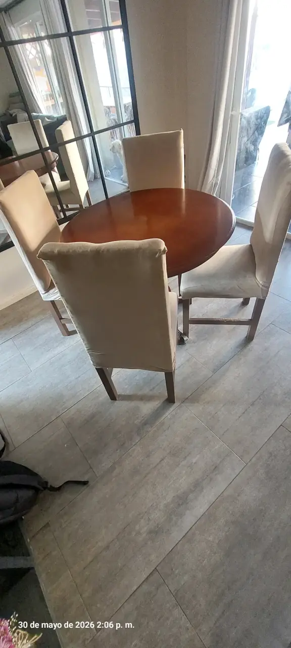 Juego de comedor redondo y sillas beige - 3