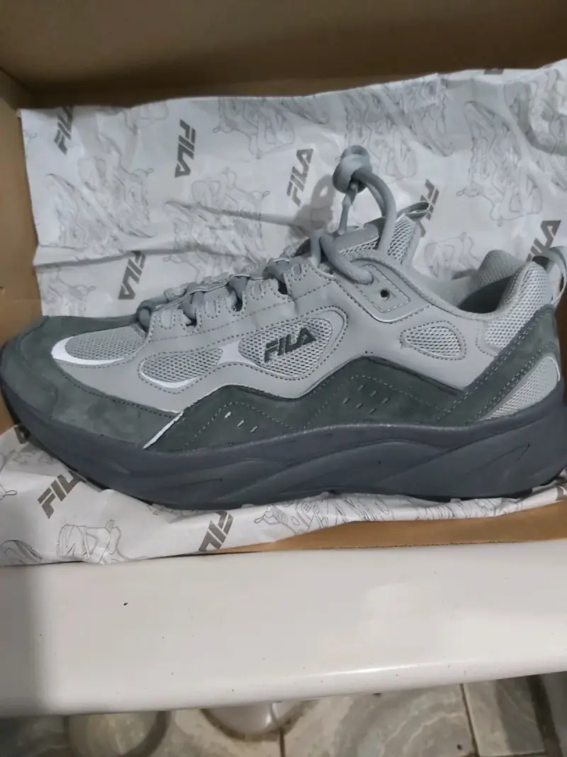Zapatillas deportivas grises nuevas - 6