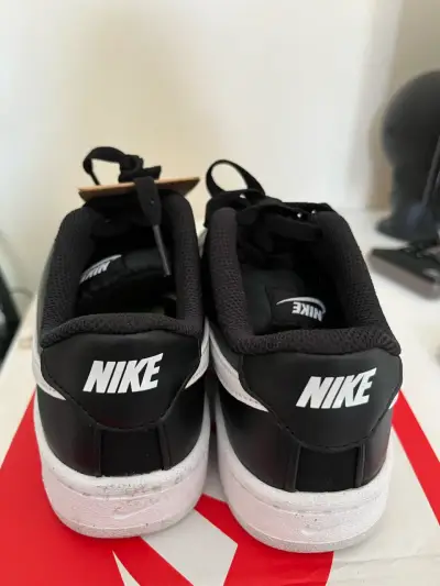 Zapatillas negras deportivas - miniatura 2