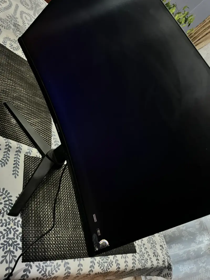 Monitor curvo MasterG de 32 pulgadas - 4