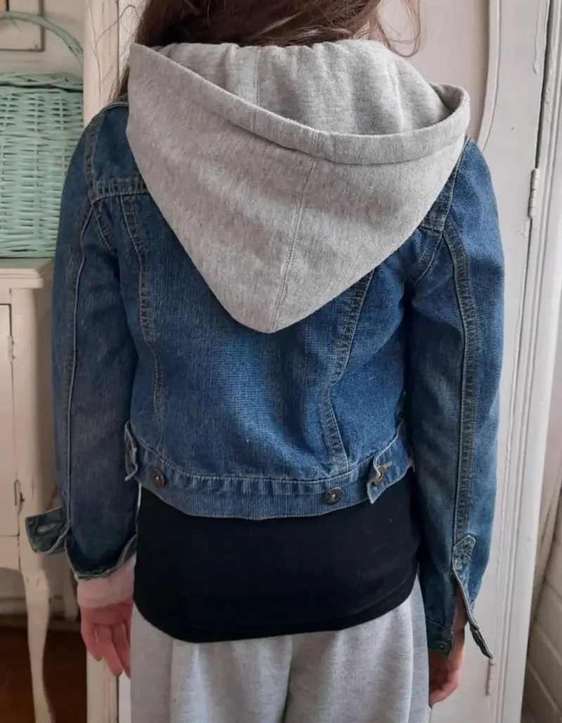 Chaqueta mezclilla niña con capucha - 2