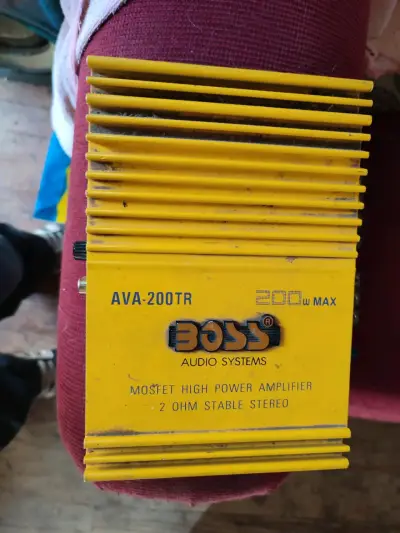 Amplificador Boss Audio AVA-200TR - miniatura 1