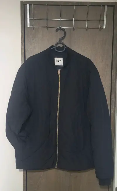 Chaqueta bomber negra Zara - miniatura 1