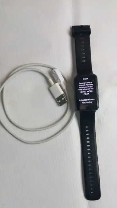 Smartwatch Huawei con cargador - miniatura 1